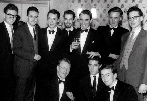 Fin de curso con sus alumnos. Universidad de Nottingham, 1959